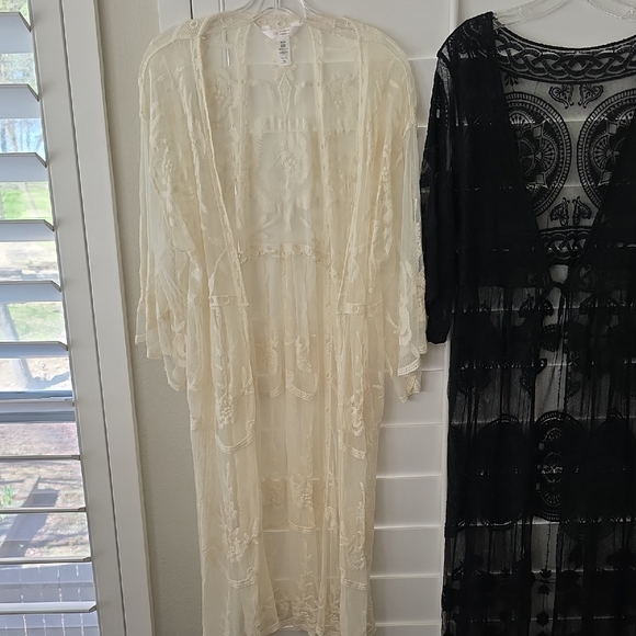 LC Lauren Conrad Cream Lace Mesh Top - Picture 3 of 8